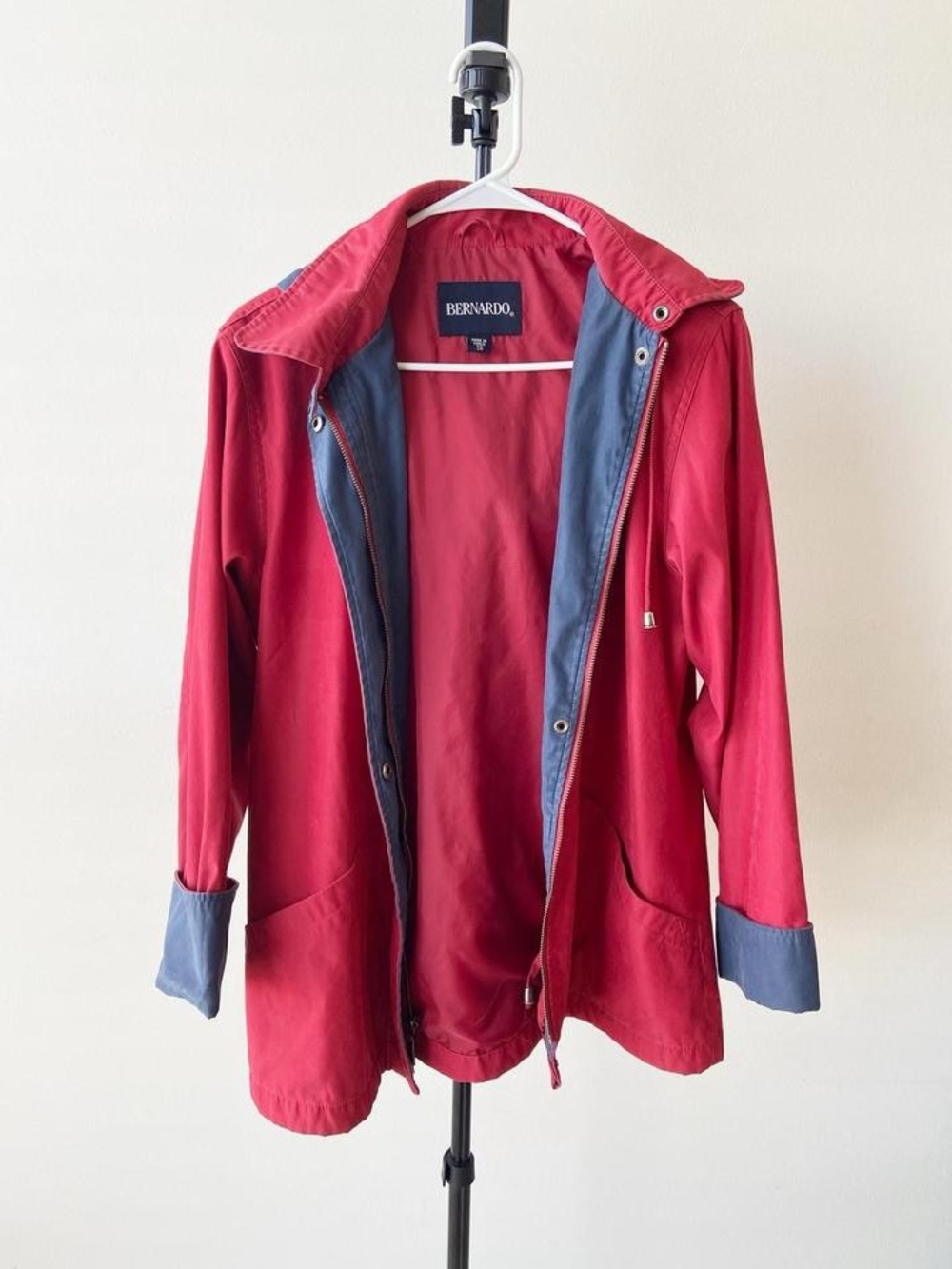Bernardo Red Utility Hooded Jacket with Blue Trim Size S - Picture 2 of 4